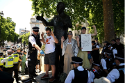 Protesta contra la ilegalización de Acción Palestina deja más de 40 detenidos Londres