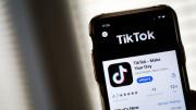 Caso de terror: Su hija se negó a dejar de usar el TikTok y lo que su padre le hizo conmocionó a todo un país
