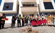 En Santiago de Machaca estrena Casa Consistorial, pozos de agua y enlosetado por más de Bs 7 millones