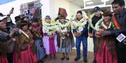 Arce entrega centro de salud, viviendas, puente vehicular y fibra óptica en Laja por más de Bs 24 millones