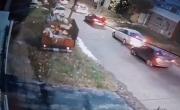 ¿Se quedó sin frenos? Un flete a fondo en una vereda de La Plata y un poste que evitó una tragedia