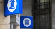 Delincuentes entraron a una sucursal del Banco Nación de La Plata y causaron destrozos