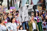 Marchan por Luciana Muñoz en Neuquén a un año de su desaparición: Esto se tiene que esclarecer