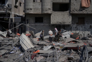 Ataques israelíes dejan al menos 43 muertos en Gaza
