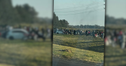 Video: denuncian descontrol en las afueras de La Plata con picadas y gran concentración de autos y motos