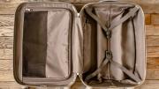 Un truco de viaje muy curioso: te explico para qué se usa la funda secreta de la valija