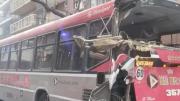 Chocaron dos colectivos en Belgrano: 20 pasajeros fueron atendidos por el SAME
