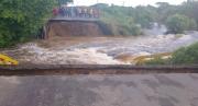 Emergencia en Apure: Las imágenes aéreas del colapso de un puente producto de las fuertes lluvias