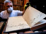 Es la biblioteca más antigua del país y una plaga de gorgojos está comiendo 100.000 de sus libros