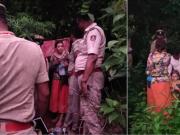 Encontraron a una mujer y sus dos pequeñas hijas viviendo en una cueva