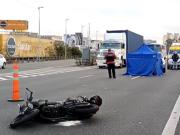 Murió un motociclista en un choque en Av. 9 de Julio: el conductor del auto escapó