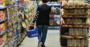 La canasta básica subió al ritmo de la inflación y una familia necesitó $1.128.398 para no ser pobre en junio
