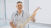 Frena la osteoporosis con esta milagrosa infusión natural: la puedes preparar en casa en pocos pasos
