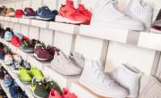 Zapatillas a 10 mil pesos: una famosa marca nacional lanzó una promoción escandalosa