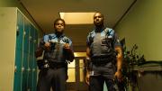 No son policías, pero actúan como si lo fueran: esta nueva comedia de acción arrasa con los éxitos de Netflix