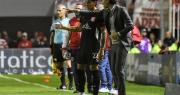 Eduardo Domínguez se comparó con Guardiola y descartó su salida de Estudiantes