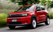 Este es el primer auto fabricado con botellas de plástico del mundo