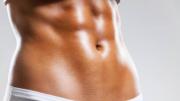 El infalible ejercicio estático que ayuda a fortalecer el core y tonificar el abdomen sin esfuerzo