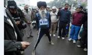 Muere atropellado a los 114 años, el Tornado con Turbante Fauja Singh, el maratonista más longevo del mundo