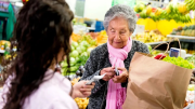 Promos para jubilados: los descuentos exclusivos en los supermercados durante julio