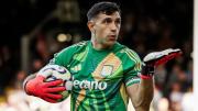Dibu Martínez, a un paso de un gigante europeo: podría compartir vestuario con otro campeón del mundo