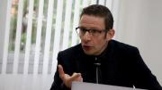 Un exsocio de Javier Milei anticipó que Luis Caputo tiene “los días contados” como ministro de Economía