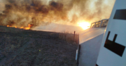 Alarma por un incendio en una finca de Pocito que puso en riesgo varias viviendas
