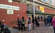 La Boca: la madre y abuela de un alumno le clavaron una birome al director de una escuela