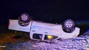 Un hombre y su hija sufrieron un despiste por el hielo y volcaron en el norte neuquino