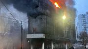Voraz incendio destruyó el depósito de una conocida casa de electrodomésticos en La Plata