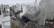 Los vecinos del edificio de La Plata lindero al depósito incendiado no pueden volver a sus casas
