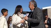 Alfredo Cornejo pidió “disculpas en nombre del Estado” por las demoras en entrega de viviendas
