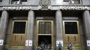 El Gobierno mantuvo el superávit en junio y encadenó seis meses seguidos
