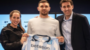 Maravilla Martínez: de “la cláusula es simbólica” a “quiero terminar mi carrera en Racing”