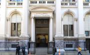 Secar la plaza de pesos: el gobierno y el BCRA refuerzan las medidas para contener el dólar