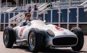 Russell piloteó el auto con que Fangio fue campeón