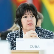 En Cuba no hay mendigos: las polémicas declaraciones que provocaron la renuncia de una ministra cubana