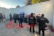 Seis allanamientos en Bº Huaico Hondo: detenidos y secuestros de armas y drogas
