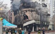 Incendio y derrumbe en La Plata, el día después: las dudas, un edificio en ruinas y con humo, y vecinos aún en shock