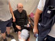 El mensaje del párroco argentino de Gaza a minutos de ser bombardeado: Hay que rezar por la paz