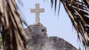 El Gobierno cuestionó el ataque a la iglesia en Gaza y pidió a Israel asistir al cura argentino herido