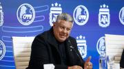 Vuelven los visitantes al fútbol argentino: el anuncio de Chiqui Tapia