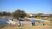 Apuñalaron a un adolescente de 16 años en un robo piraña en el Parque Central