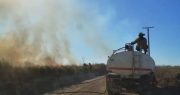 Ardieron 80 hectáreas en Rawson y el fuego estuvo a metros de las casas