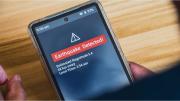Qué es el “Cell Broadcast”, el nuevo sistema de alerta temprana que implementó el Gobierno para enviar mensajes urgentes a la población