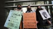 El sector científico lleva su reclamo a Diputados pero abre la puerta a una judicialización de decretos