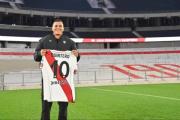Juanfer Quintero fue presentado como nuevo refuerzo de River