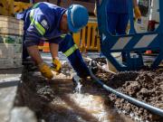 Adorni anunció la privatización de AySA: ¿Quiénes serán los verdaderos beneficiarios de esta maniobra?