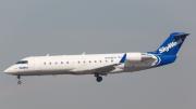 ¡Insólito! Pasajero intenta abrir la salida de emergencia en pleno vuelo: detienen al hombre en Cedar Rapids
