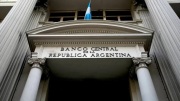 Giro en la política monetaria: la city recalibra proyecciones del dólar, inflación y tasas para los próximos meses